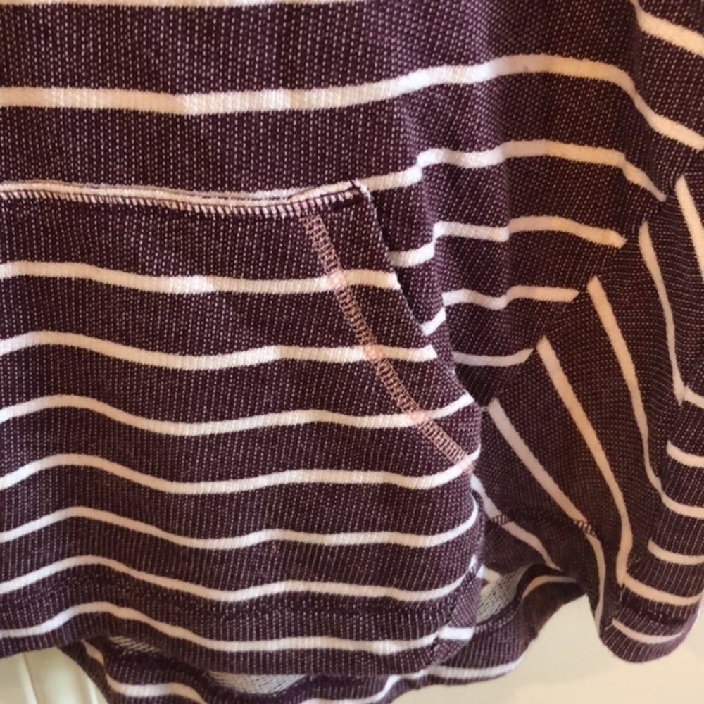 Columbia Women’s Medium Maroon and White‎ Striped Hoodie - Picture 3 of 6